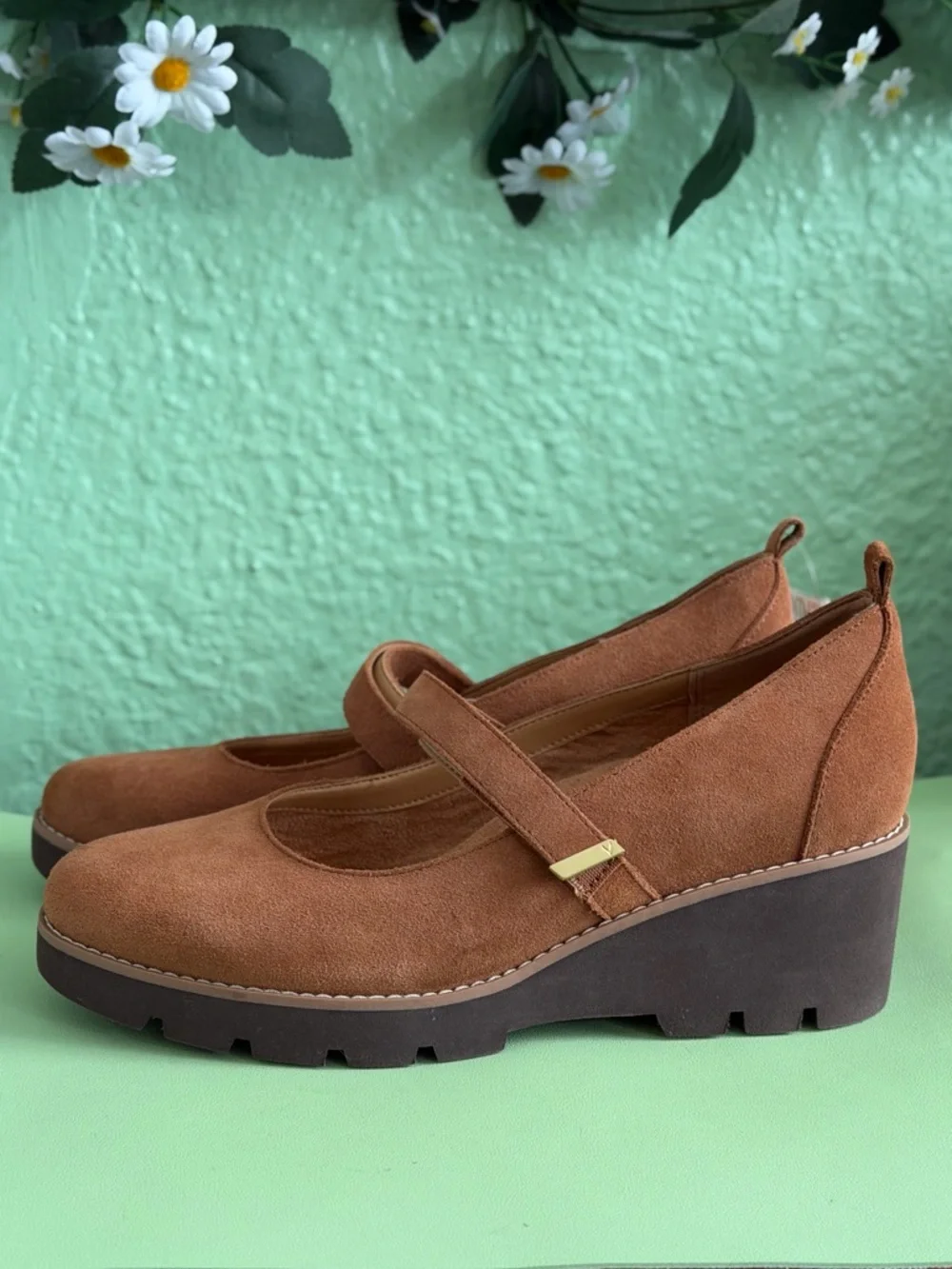 NWOT Vionic Alma Mary Jane Wedge Pumps in Tan Suede Sz 10